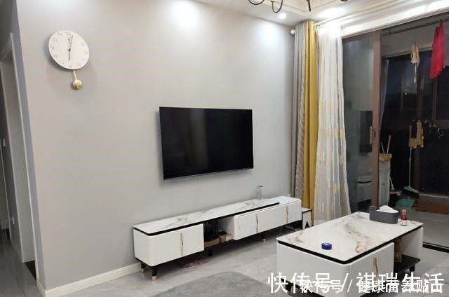 电视背景墙|新房入住一个月,入户鞋柜非常实用,不做电视墙家人很满意,晒晒!
