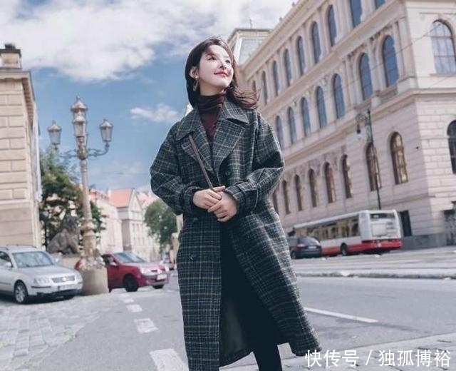 格子|发现:焦糖色早过时,现主流森系大衣+赫本裙,保暖清新巨减龄