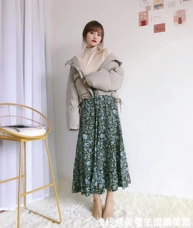 运动裤 今年冬季,羽绒服流行穿“短”不穿长,学会这样搭配,真显高