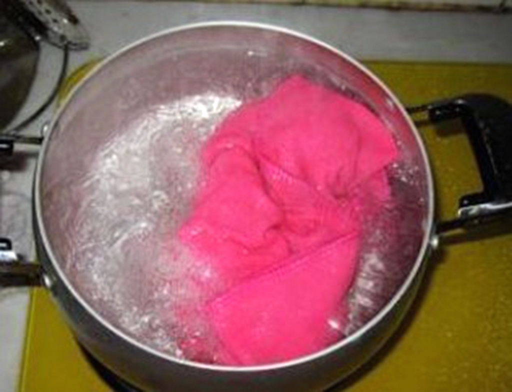 毛巾用久了臭又滑，学学聪明人这几招，洗完就如同刚买回来一样！