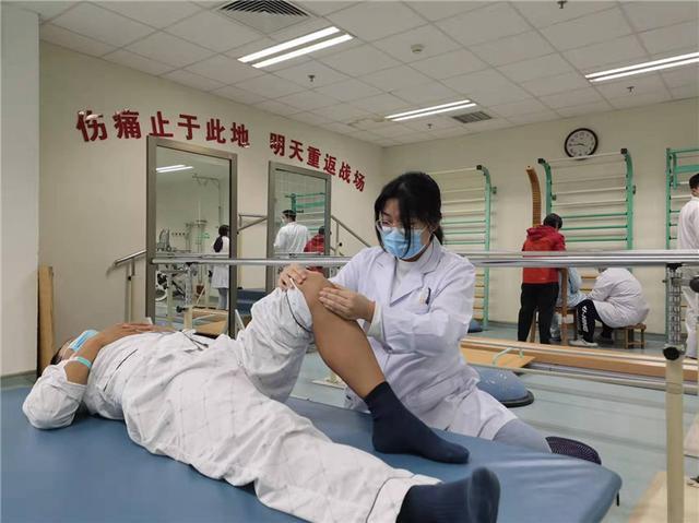 黄塔骨科：中医正骨接骨的老手艺，如何守护现代人的骨骼健康