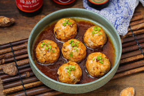 玉米淀粉|肉丸子不用油炸,蒸一蒸就上桌,香嫩好吃营养不流失,老少皆宜