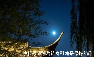 秋兴八首|杜甫很悲壮的一首七律,颔联乃千古名句,一直口耳相传