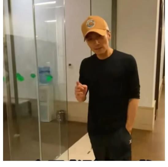 41歲謝霆鋒又出新“動作”，你學“廢”了嗎？