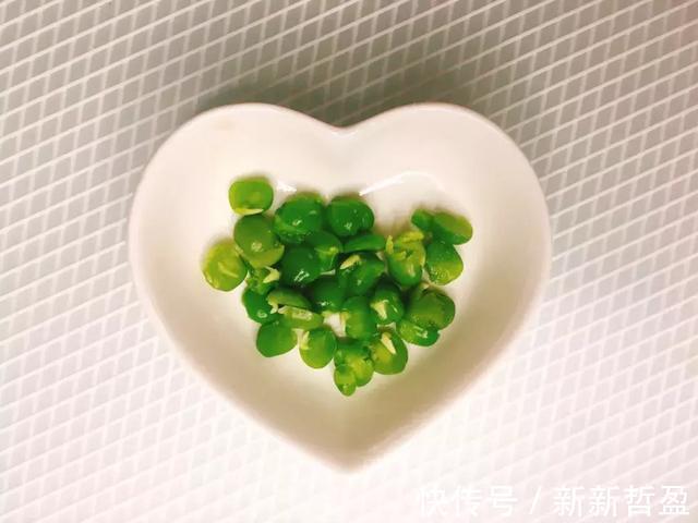 西兰花菜|宝宝容易便秘,多用这些食材做辅食!比喝水管用