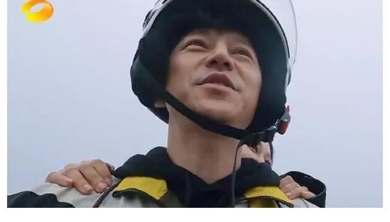 现实|杨紫一人录三期，11个小艺人录一期，《向往》揭露红与不红的现实