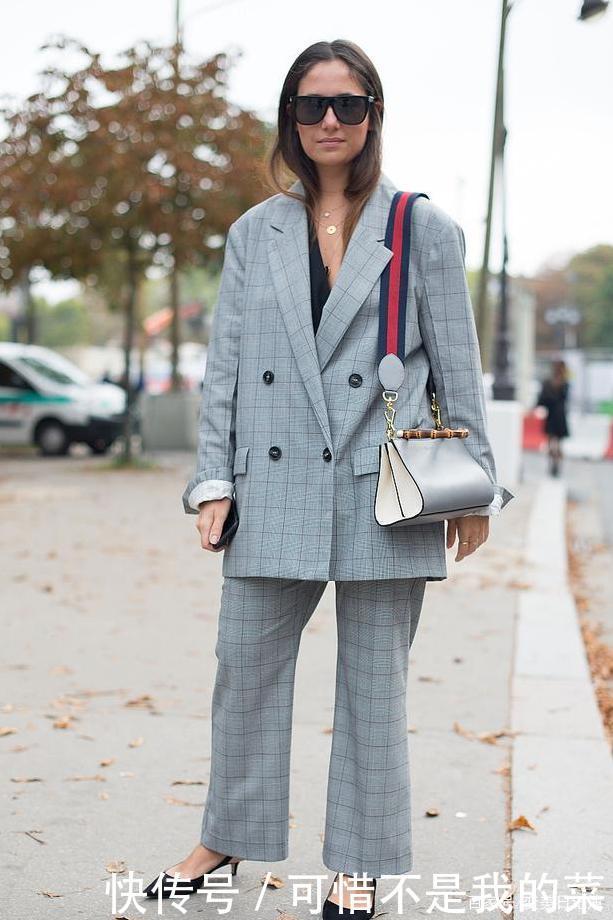 衣服不在多、关键在配色,今秋流行这3种配色单品,穿对了才时髦