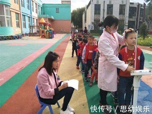 男孩|9岁男孩身高达1米5,宝妈炫耀自己养得好,邻居一句话令他醒悟