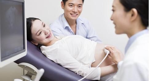 足月|肚子里的“钉子户”,孩子不在预产期出生,医生这是妈妈造成的