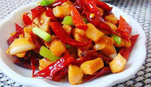  豆角|美食优选：茶树菇烧排骨，芽菜萝卜条，五花肉爆炒花菜，家常辣子鸡丁