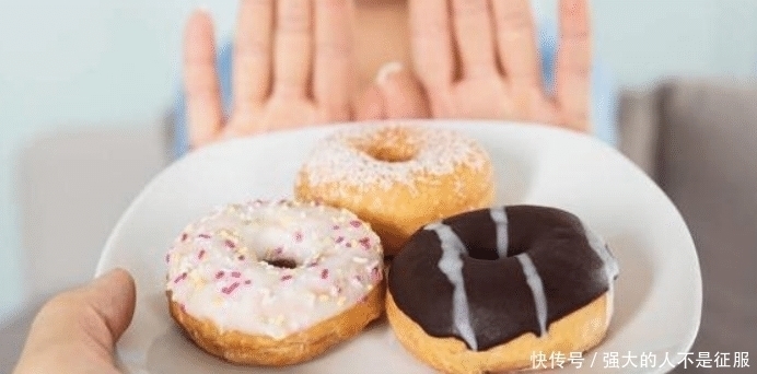 心脑血管|日本专家:这样吃苹果,“翻倍”降血脂,早知,血液更“清澈”