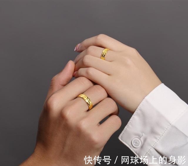 质地|女人长期戴黄金首饰对身体有伤害吗3个原因告诉你，幸好没跟风