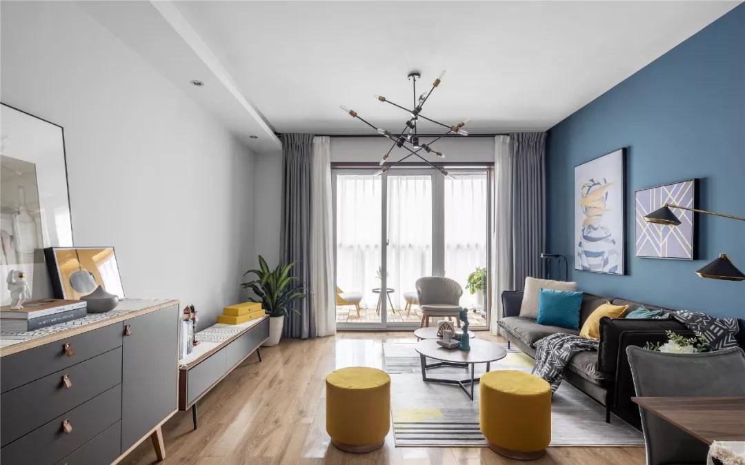 客厅|6万改造70㎡两室旧房,6大功能区齐全,还有私人影院和休闲阳台