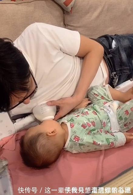 母乳|萌娃断奶成功到底是喜是忧？孩子的反应，让妈妈欲哭无泪