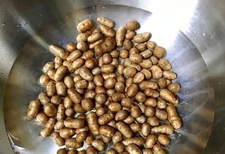 吃香|冷天,遇到这菜我从不还价,一买就是10斤,烤着吃香,营养滋补