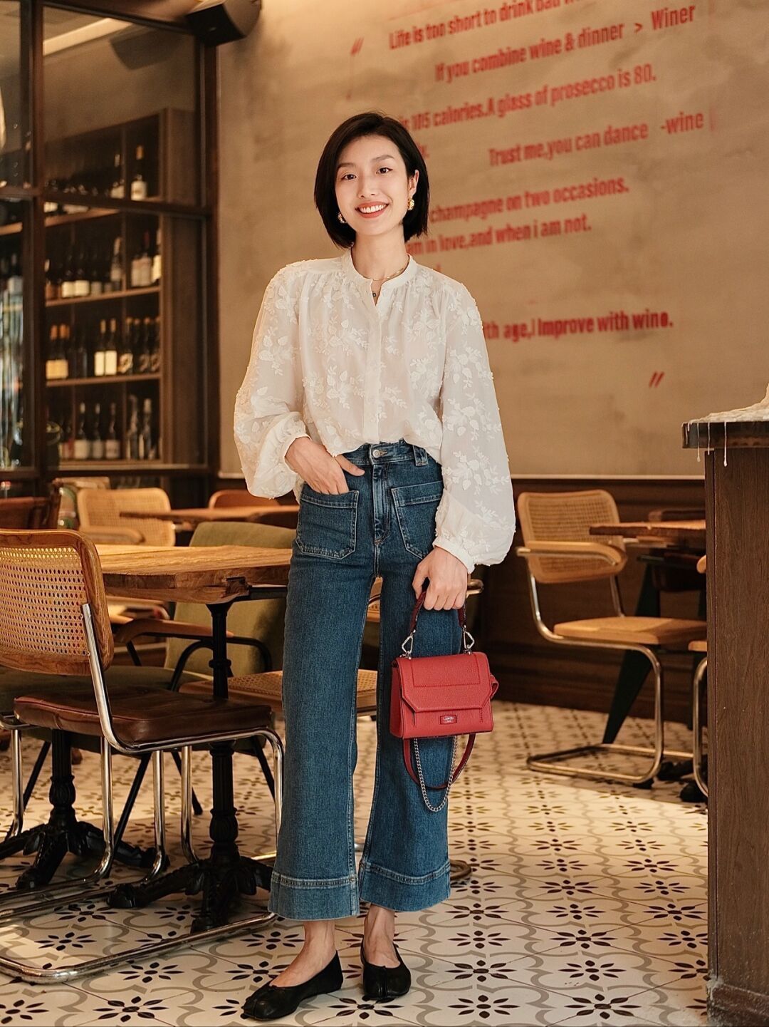 秋天|秋天，多试试这几种“衬衫穿搭”方式，干练利落又百搭，高级时髦