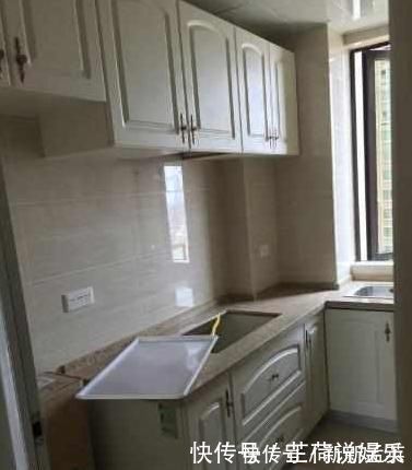 业主群|家婆在窗台装了一圈柜子,我上传到业主群里,个个都赞不绝口