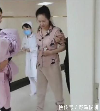 程程|“霸气产妇”走红,顺产后自己走回病房,网友:像极了凯旋的将军