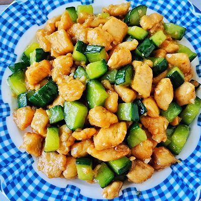 好吃|减脂餐黄瓜炒鸡丁好吃不胖