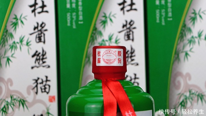 人才|超市里“便宜”的2种白酒,一般人看不上,但是买的人才是真行家