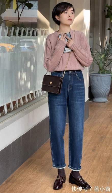 搭配 40岁女人春季要穿得随性,给你分享几套洋气穿搭,打造出女神范
