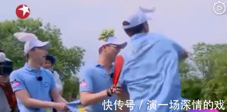 黄磊|网友们怀念严敏导演那时车钥匙都可以扔河里，更别说黄磊开箱子