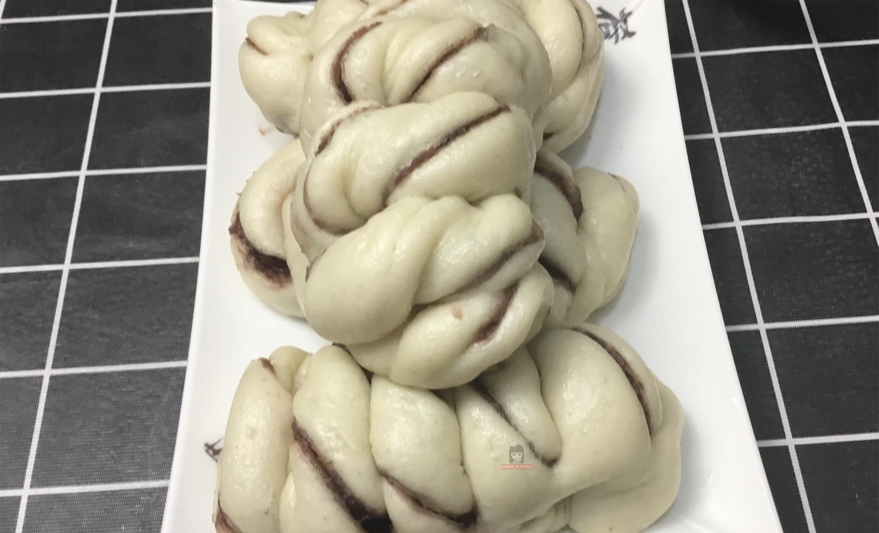 看一遍|花卷的创意新做法,一卷一夹还带馅,层次丰富看一遍就会做