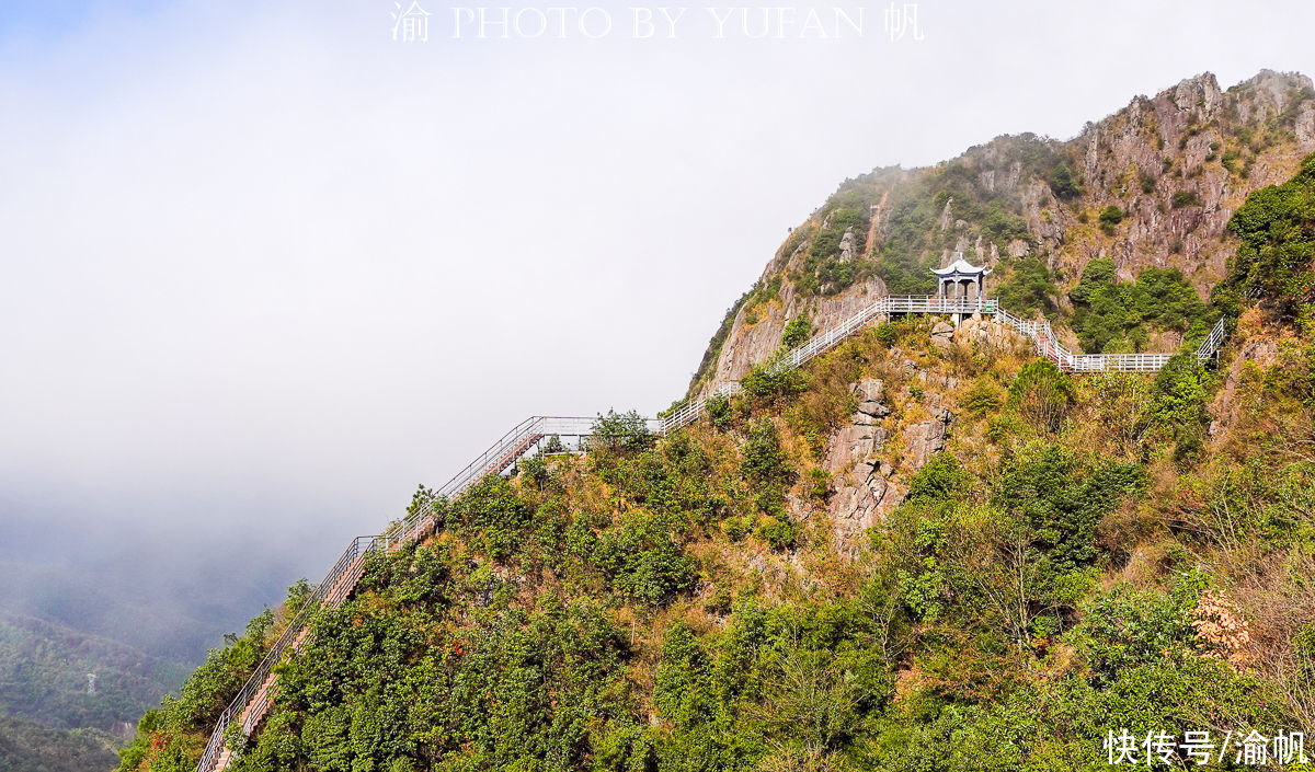 粤桂|粤桂湘三省交界处有座小华山，云海与佛光频现，正在打造网红景点