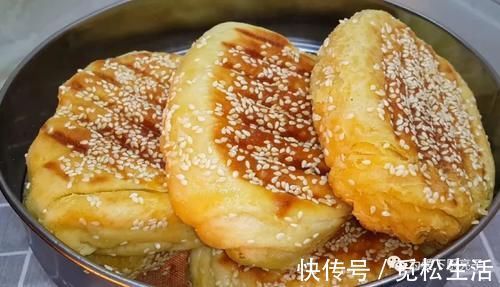 面粉别烤面包了，锅里烙一烙，个个松软香甜，保证全家都爱吃