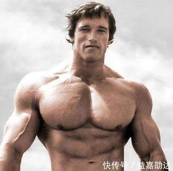 身材|73岁帅气大爷,身材强壮肌肉有型,可谓是引领一代人的健身风潮