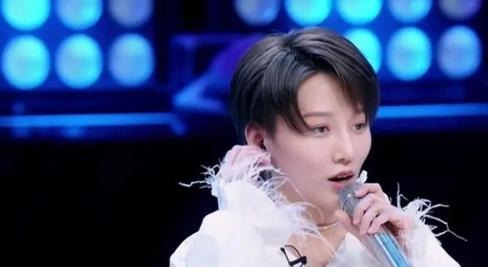 导师|她曾把蔡徐坤残忍淘汰，如今沦为学员，导师蔡徐坤我记得你