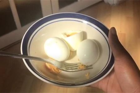 体重|女学生每天只吃鸡蛋,坚持健身30分钟,5天后体重腰围有啥变化