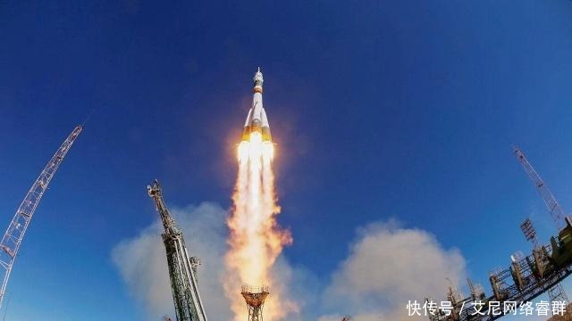 300吨级火箭高空爆炸,19颗人造卫星报销,此国直接负债百亿