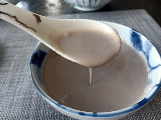 老两口的“轻食”早餐,简单又美好,网友有仪式感的生活