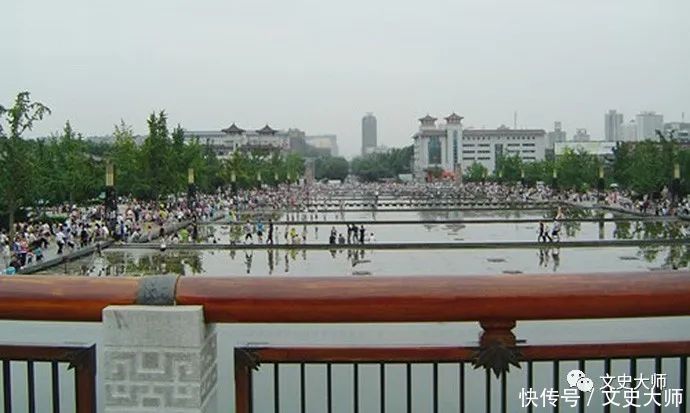 中年|大唐不夜城:为什么全世界都崇拜“唐人”,在这里我找到了答案