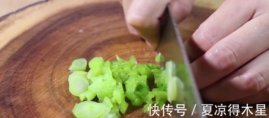 辅食|别逼孩子吃米饭了！换个做法，宝宝越吃越聪明，口口都是钙和DHA！