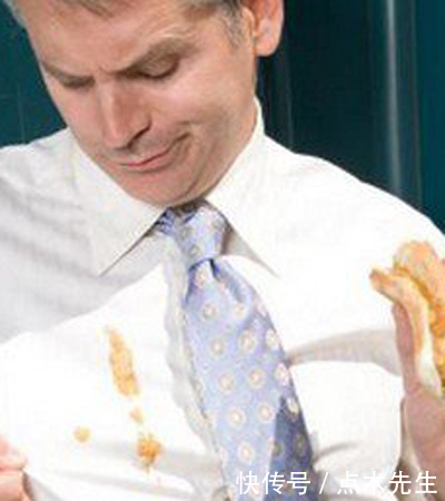 清洁剂|吃饭的时候把油滴到了衣物上了怎么办，下面小方法就可以解决