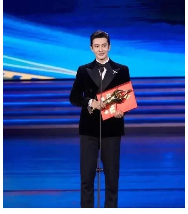 卑微|热搜!当你被生活磨平棱角,变得小心翼翼,不用惊讶,看看黄晓明