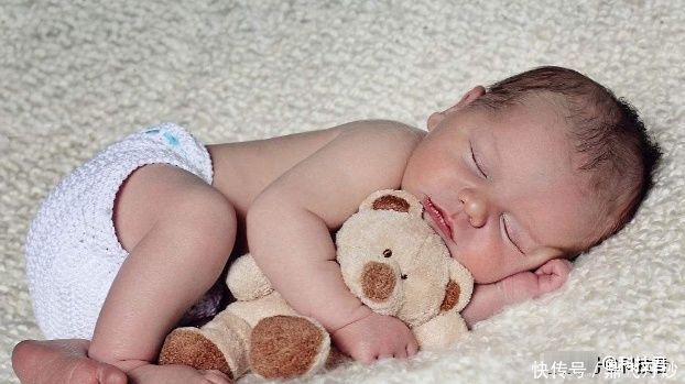 新生|新生宝宝最好别用这3种“睡姿”了,不利于身体发育,宝妈要注意