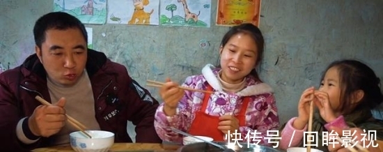 白巖松|蜀中桃子姐：從直播走到央視，被白巖松夸獎，村婦到底有什么魔力