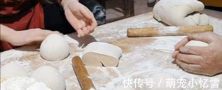 蒸馒头,别只用酵母!多加2种料,半小时发一盆,筋道松软,香!