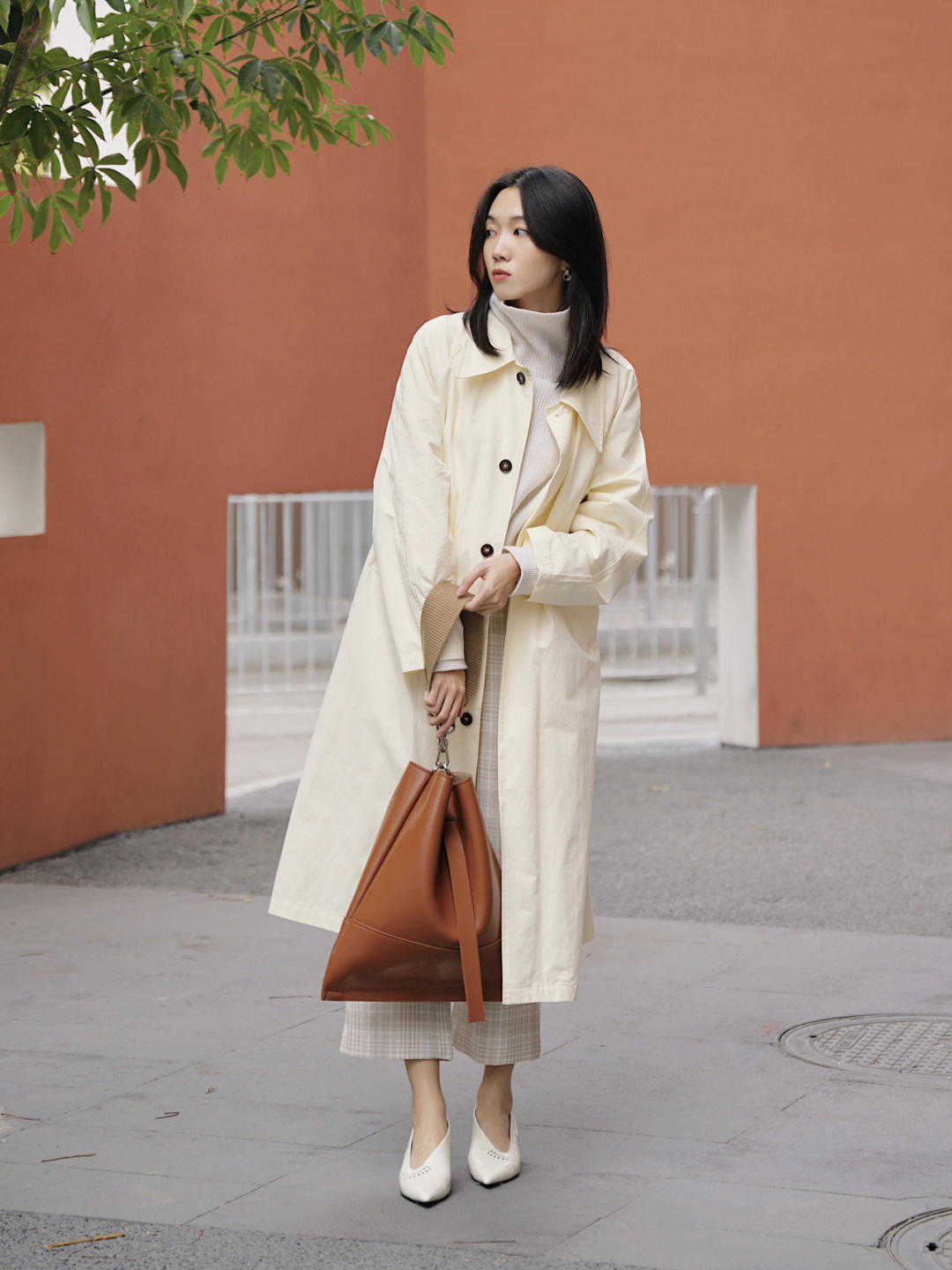 穿搭|秋天风头不减的风衣，里面搭配这几款，时髦又百搭