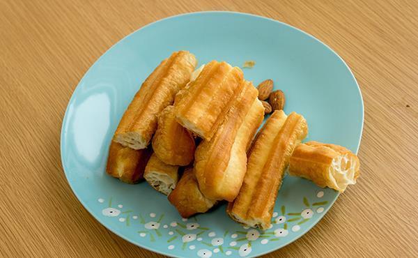 碳水化合物|牛奶加鸡蛋,算不算营养早餐?早餐是否合格,应怎样判断?