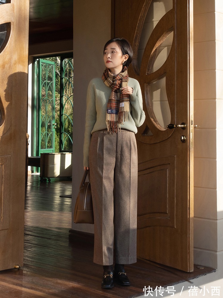 百搭 早春最chic的穿搭法!“毛衣+阔腿裤or西装”,简约百搭且不挑人
