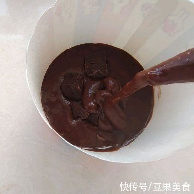 好吃|好吃到模糊的巧克力熔岩蛋糕，怎么都吃不够