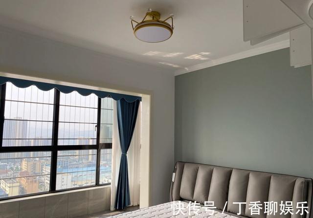 红灰|不会装修的朋友看过来，全屋网红灰，悬空电视墙，流行又好看