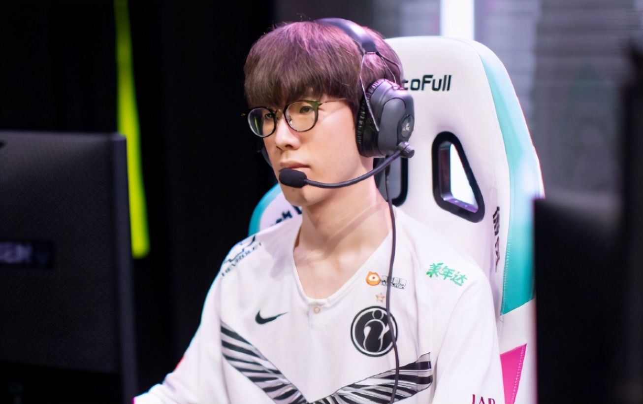LPL|LOL：金贡留在LPL的最后一年，S12只能在LCK打职业