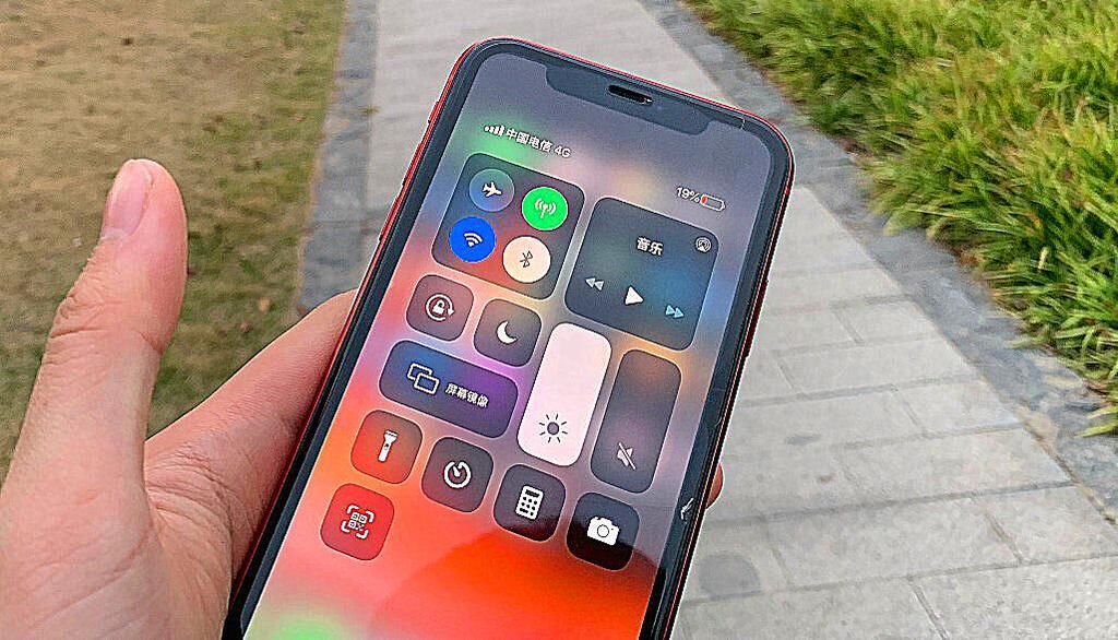 传新|继iPhone12后，iPhone11也传新问题，你还敢买吗？