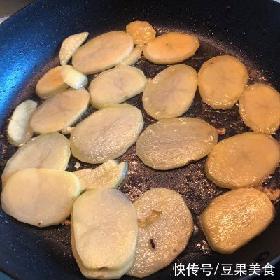 5分钟就能做好的干锅肥肠,简单又好吃