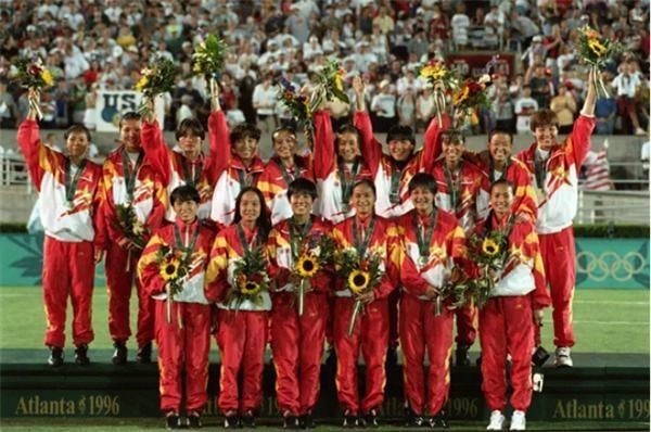 国家队|中国女足新帅揭晓?55岁冠军教头或接替贾秀全!曾助“铿锵玫瑰”奥运摘银